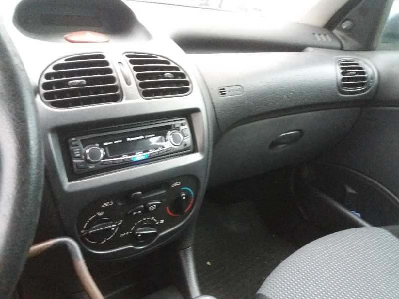 peugeot 206 del año 2004