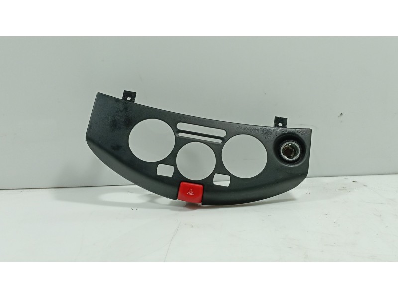 Recambio de moldura para nissan micra iii (k12) 1.2 16v referencia OEM IAM   