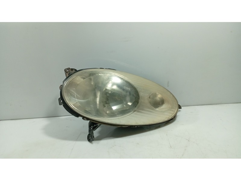 Recambio de faro izquierdo para nissan micra iii (k12) 1.2 16v referencia OEM IAM 26060AX700  