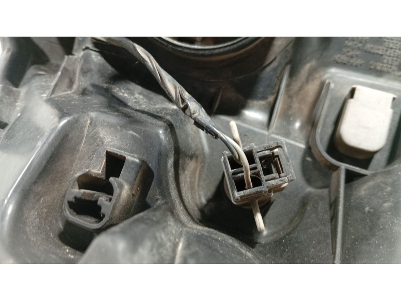 Recambio de faro izquierdo para nissan micra iii (k12) 1.2 16v referencia OEM IAM 26060AX700  