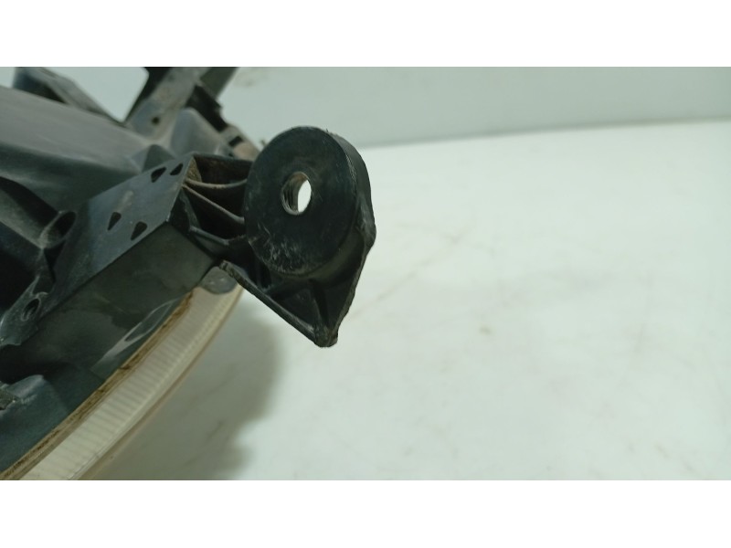 Recambio de faro izquierdo para nissan micra iii (k12) 1.2 16v referencia OEM IAM 26060AX700  