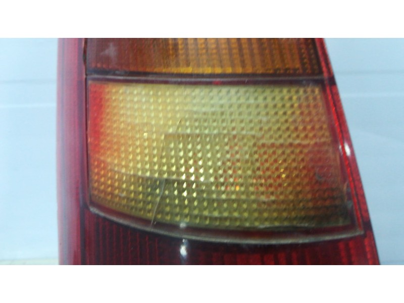 Recambio de piloto trasero izquierdo para renault 5 (b/c40) l (b/c 401)   |   08.86 - ... | 1986 | 45 cv / 33 kw referencia OEM  Recambio de piloto trasero izquierdo para renault 5 (b/c40) l (b/c 401)   |   08.86 - ... | 1986 | 45 cv / 33 kw referencia OEM