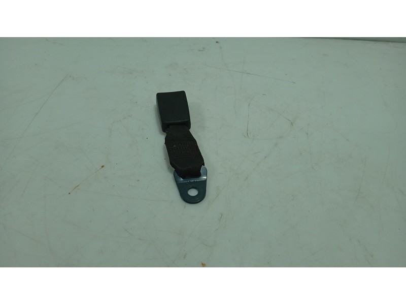 Recambio de anclaje cinturon trasero derecho para nissan micra iii (k12) 1.2 16v referencia OEM IAM   