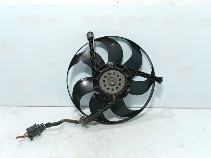 Recambio de electroventilador para volkswagen polo iv (9n_, 9a_) 1.2 referencia OEM IAM   