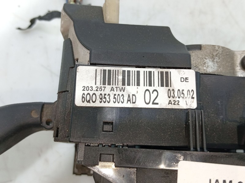 Recambio de mando volante para volkswagen polo iv (9n_, 9a_) 1.2 referencia OEM IAM   