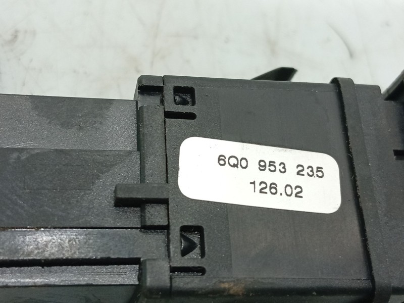 Recambio de warning para volkswagen polo iv (9n_, 9a_) 1.2 referencia OEM IAM 6Q095323501C  