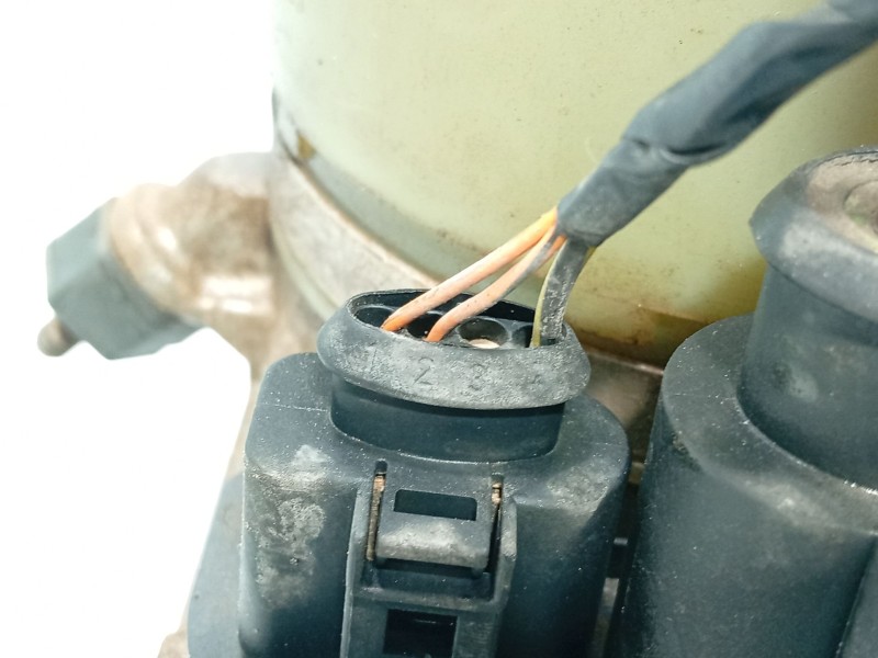 Recambio de bomba direccion para volkswagen polo iv (9n_, 9a_) 1.2 referencia OEM IAM   