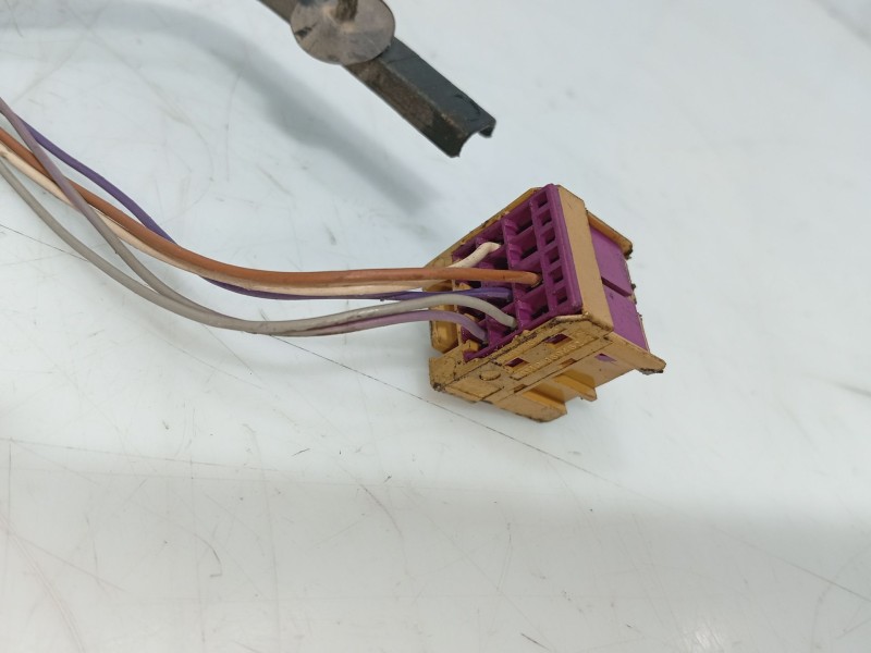 Recambio de retrovisor derecho para volkswagen polo iv (9n_, 9a_) 1.2 referencia OEM IAM   