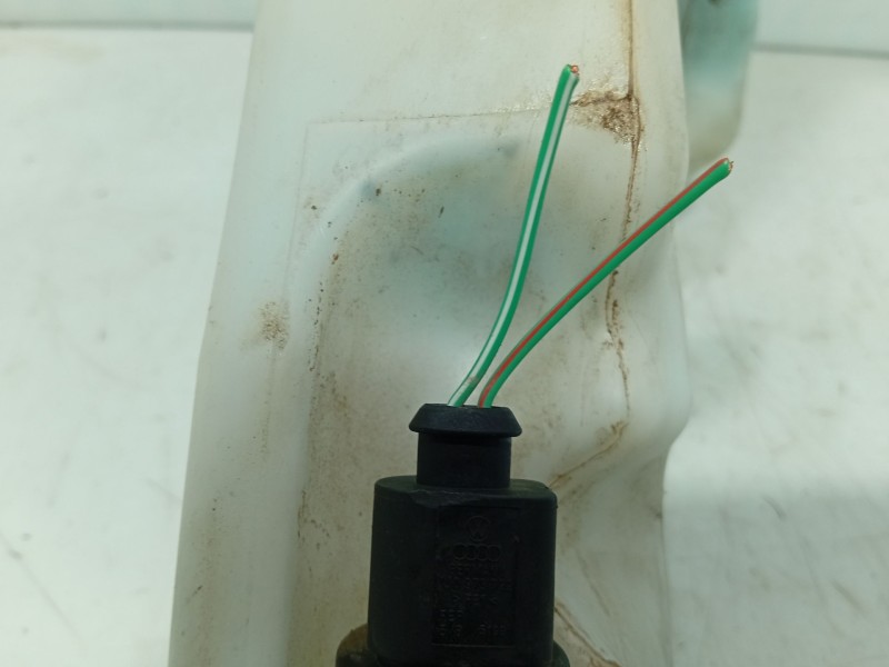 Recambio de deposito limpia para volkswagen polo iv (9n_, 9a_) 1.2 referencia OEM IAM 6Q0955453P  