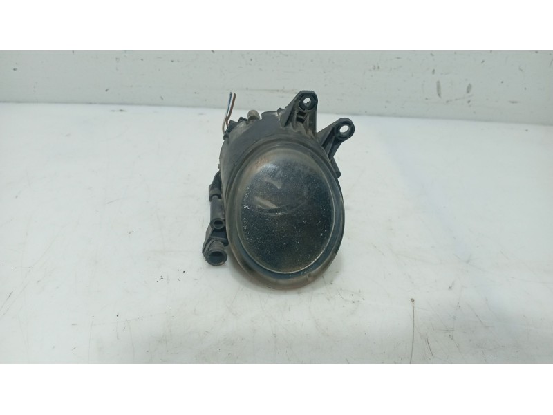 Recambio de faro antiniebla derecho para audi a4 b6 (8e2) 1.9 tdi referencia OEM IAM 8E0941700B  