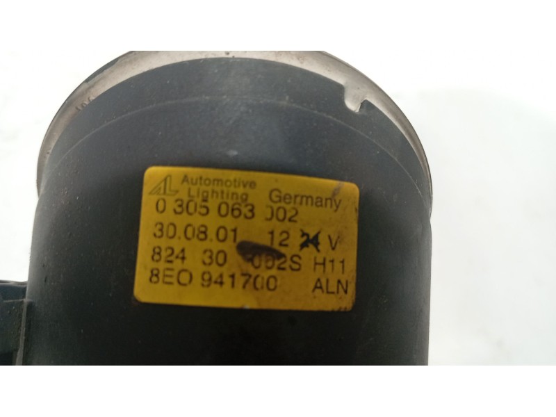 Recambio de faro antiniebla derecho para audi a4 b6 (8e2) 1.9 tdi referencia OEM IAM 8E0941700B  