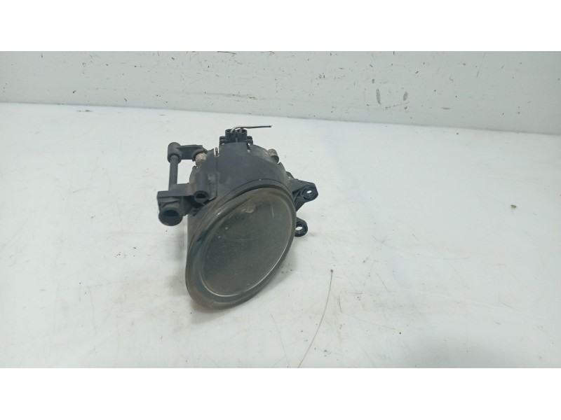 Recambio de faro antiniebla derecho para audi a4 b6 (8e2) 1.9 tdi referencia OEM IAM 8E0941700B  
