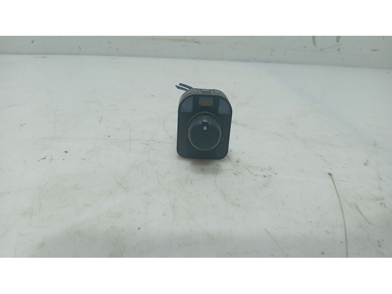 Recambio de mando retrovisor para audi a4 b6 (8e2) 1.9 tdi referencia OEM IAM   