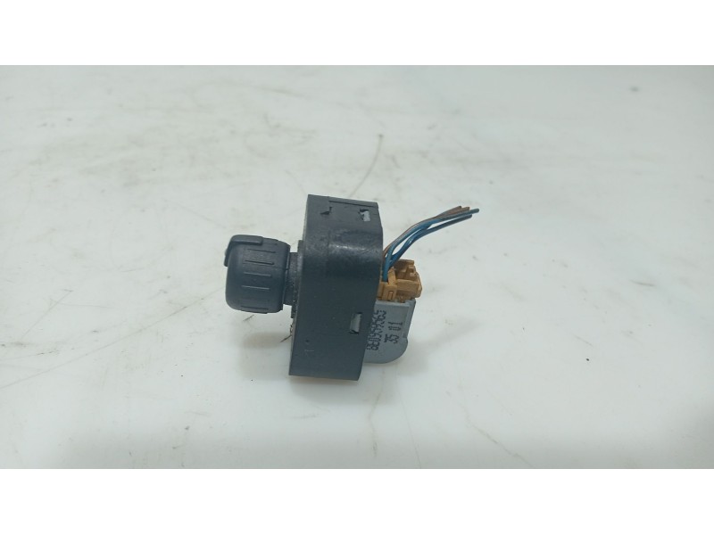 Recambio de mando retrovisor para audi a4 b6 (8e2) 1.9 tdi referencia OEM IAM   
