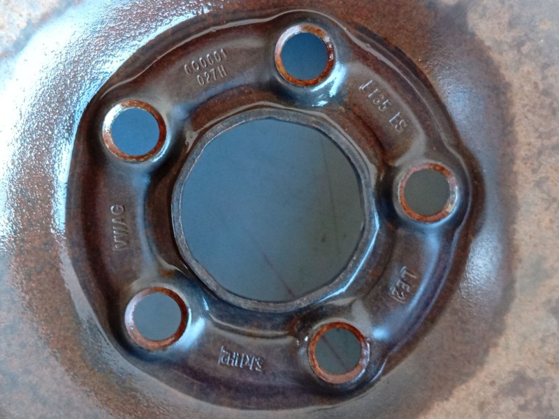 Recambio de llanta para volkswagen polo iv (9n_, 9a_) 1.2 referencia OEM IAM   