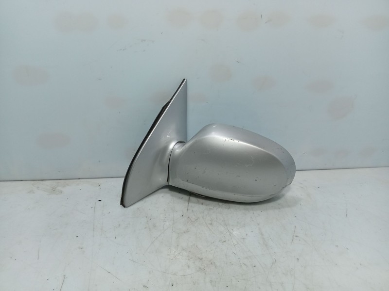 Recambio de retrovisor izquierdo para kia carnival ii (gq) 2.9 crdi referencia OEM IAM   