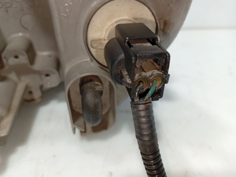 Recambio de faro derecho para kia carnival ii (gq) 2.9 crdi referencia OEM IAM 0K55251030B  