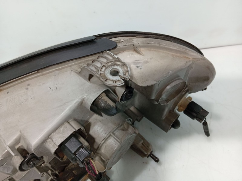 Recambio de faro derecho para kia carnival ii (gq) 2.9 crdi referencia OEM IAM 0K55251030B  