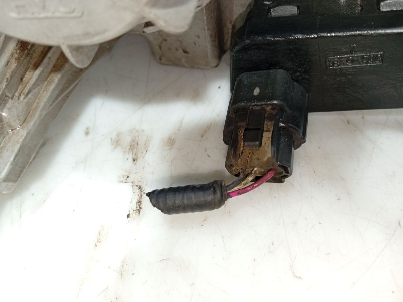 Recambio de faro izquierdo para kia carnival ii (gq) 2.9 crdi referencia OEM IAM 0K55251040B  