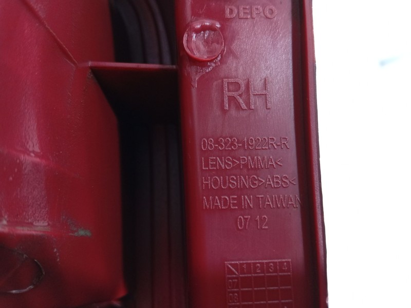 Recambio de piloto trasero derecho para kia carnival ii (gq) 2.9 crdi referencia OEM IAM 0K55A51150A  