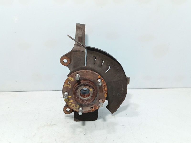 Recambio de mangueta delantera izquierda para kia carnival ii (gq) 2.9 crdi referencia OEM IAM 0K55333031A  