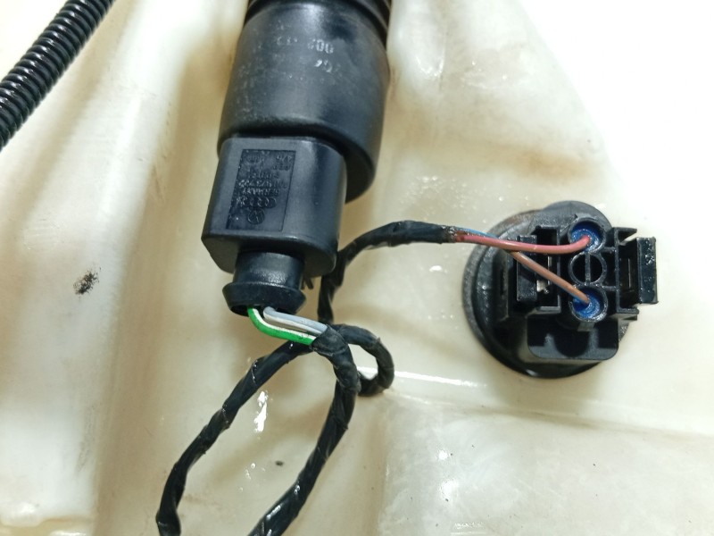 Recambio de deposito limpia para volkswagen touareg (7la) 2.5 tdi referencia OEM IAM   