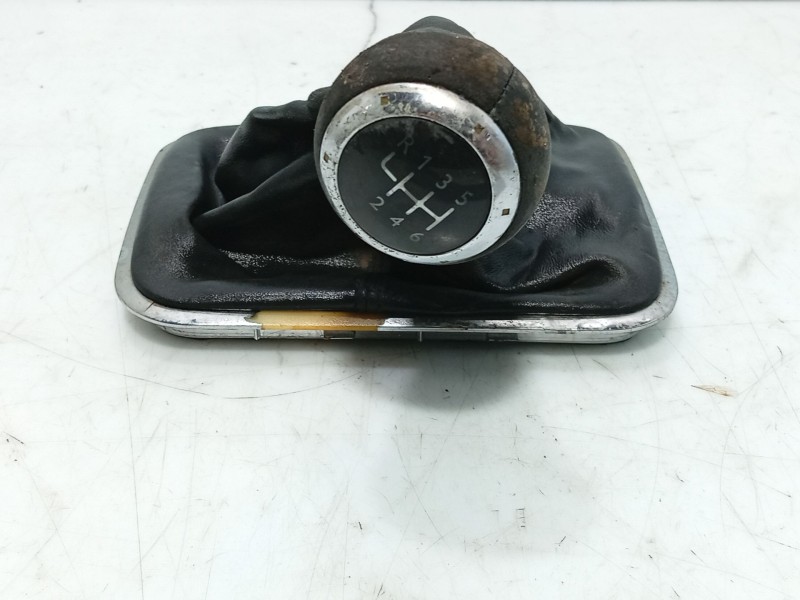 Recambio de pomo palanca cambio para volkswagen touareg (7la) 2.5 tdi referencia OEM IAM   