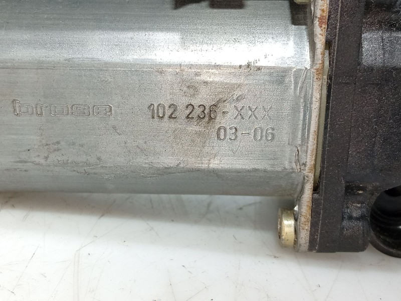 Recambio de motor elevalunas trasero derecho para volkswagen touareg (7la) 2.5 tdi referencia OEM IAM   