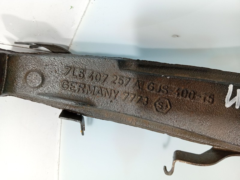 Recambio de mangueta delantera izquierda para volkswagen touareg (7la) 2.5 tdi referencia OEM IAM 7L0407257A  