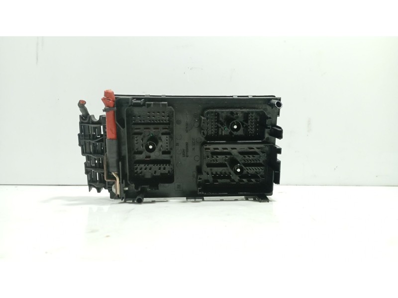 Recambio de caja reles / fusibles para opel astra j (p10) 1.6 (68) referencia OEM IAM 13318779  