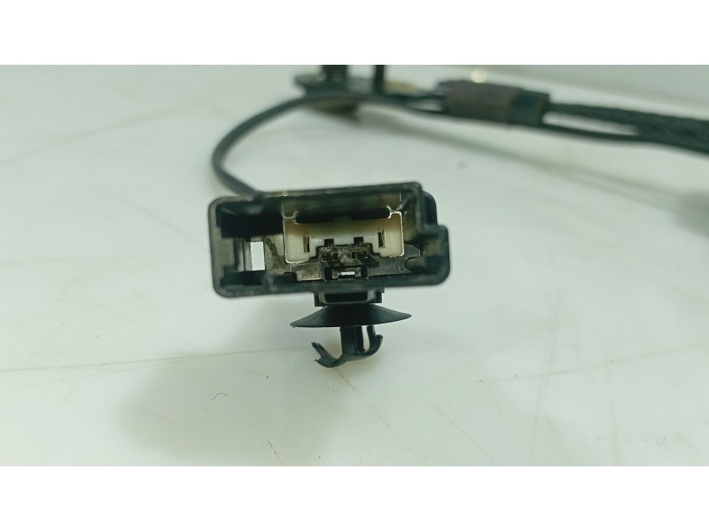 Recambio de anclaje cinturon trasero derecho para opel astra j (p10) 1.6 (68) referencia OEM IAM   