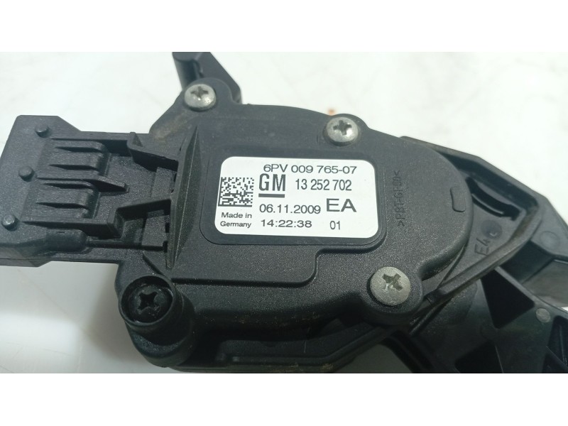 Recambio de pedal acelerador para opel astra j (p10) 1.6 (68) referencia OEM IAM 13252702  