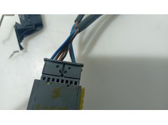 Recambio de anclaje cinturon delantero izquierdo para renault clio ii (bb_, cb_) 1.5 dci (b/cb07) referencia OEM IAM    2