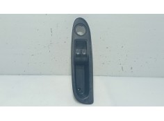 Recambio de mando elevalunas delantero izquierdo para renault clio ii (bb_, cb_) 1.5 dci (b/cb07) referencia OEM IAM 7700411119 