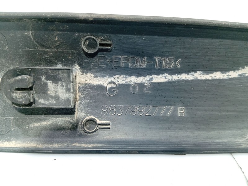 Recambio de moldura para citroën c3 i (fc_, fn_) 1.4 i referencia OEM IAM   