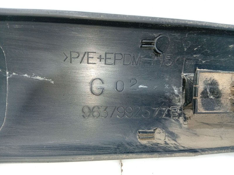 Recambio de moldura para citroën c3 i (fc_, fn_) 1.4 i referencia OEM IAM   