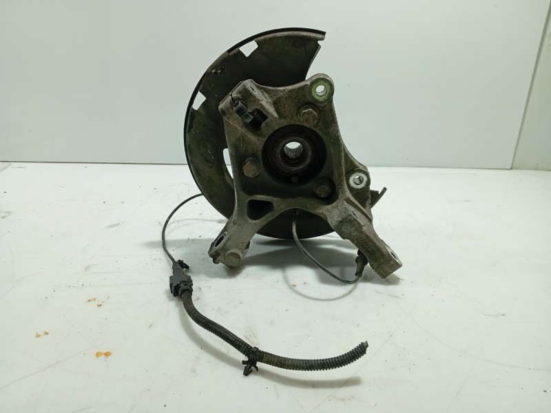 Recambio de mangueta delantera derecha para opel astra j (p10) 1.6 (68) referencia OEM IAM 13319481  