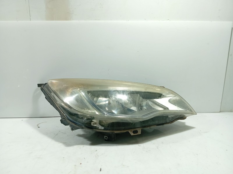 Recambio de faro derecho para opel astra j (p10) 1.6 (68) referencia OEM IAM 13253647 / VERE0593  