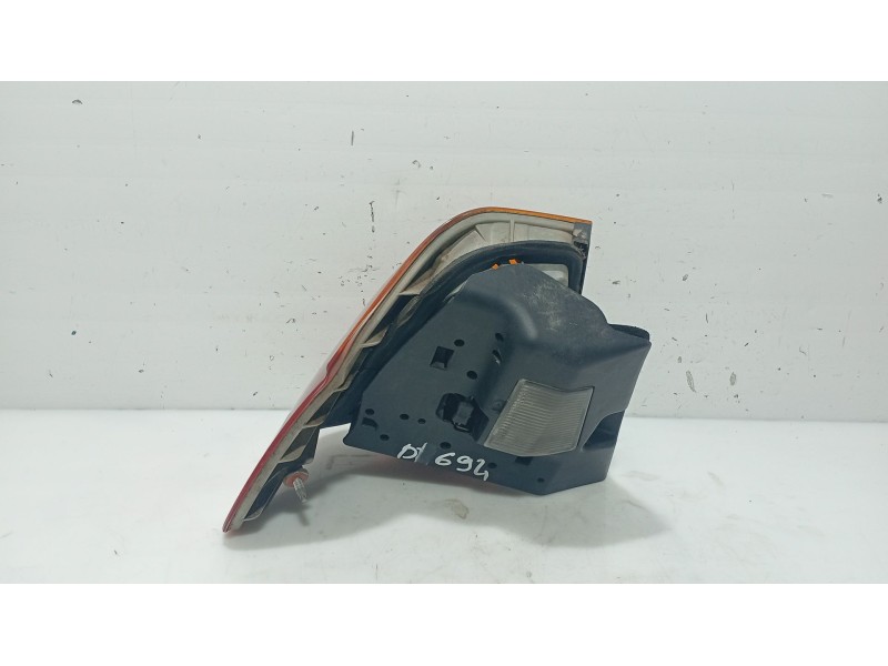 Recambio de piloto trasero derecho para bmw 3 (e46) 320 d referencia OEM IAM 63218364922  