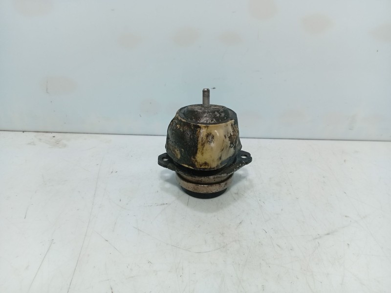 Recambio de soporte motor para volkswagen touareg (7la) 2.5 tdi referencia OEM IAM   