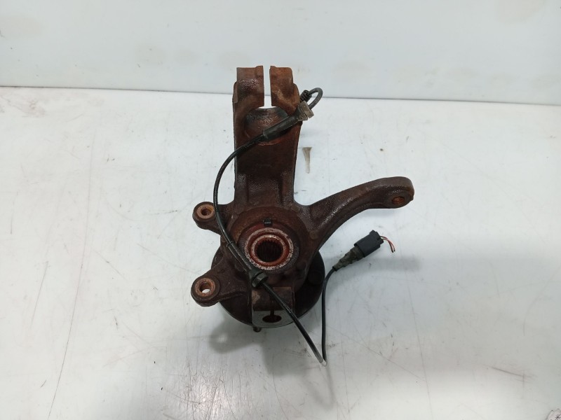 Recambio de mangueta delantera derecha para ford fusion (ju_) 1.4 referencia OEM IAM 1777796  