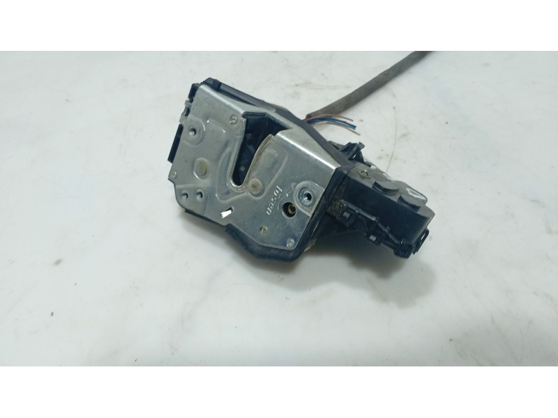 Recambio de cerradura puerta trasera derecha para bmw 3 (e46) 320 d referencia OEM IAM 51227011310  