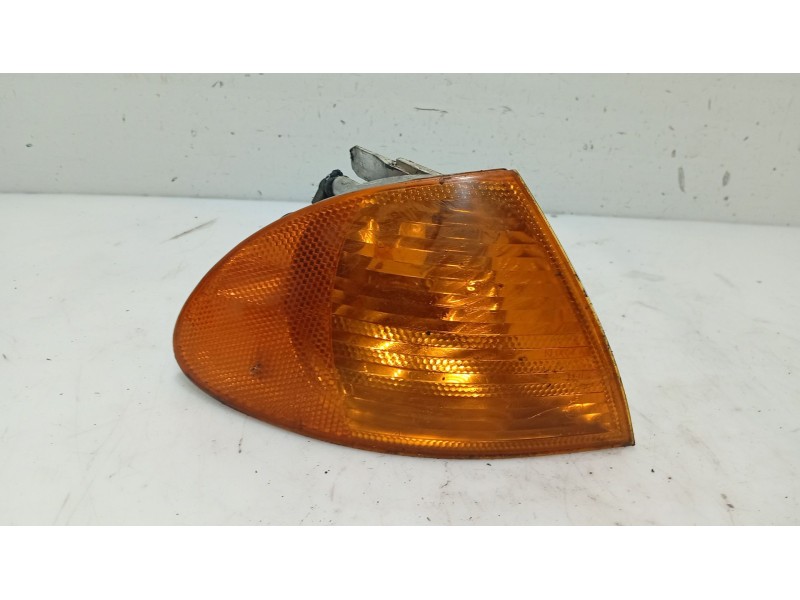 Recambio de piloto delantero derecho para bmw 3 (e46) 320 d referencia OEM IAM   