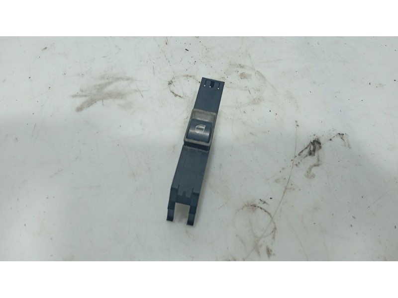 Recambio de mando elevalunas delantero izquierdo para bmw 3 (e46) 320 d referencia OEM IAM 61316902177  