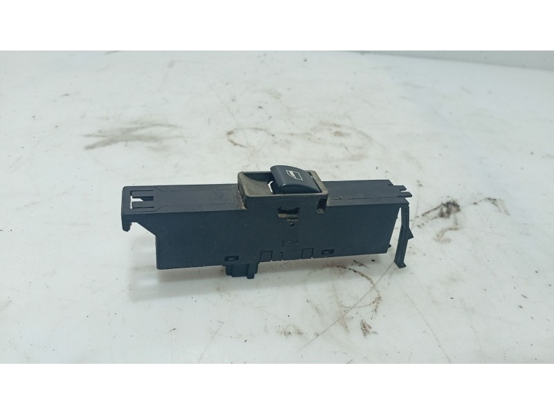 Recambio de mando elevalunas delantero izquierdo para bmw 3 (e46) 320 d referencia OEM IAM 61316902177  