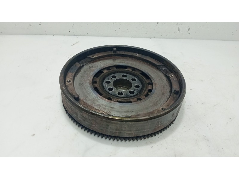 Recambio de volante motor para bmw 3 (e46) 320 d referencia OEM IAM 21211223712  