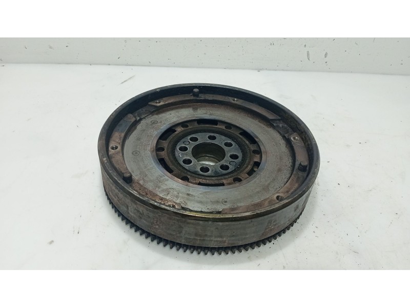 Recambio de volante motor para bmw 3 (e46) 320 d referencia OEM IAM 21211223712  