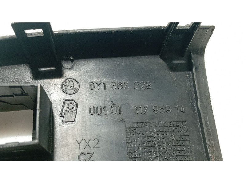 Recambio de moldura para skoda fabia (6y2/6y3) referencia OEM IAM 6Y0959855  