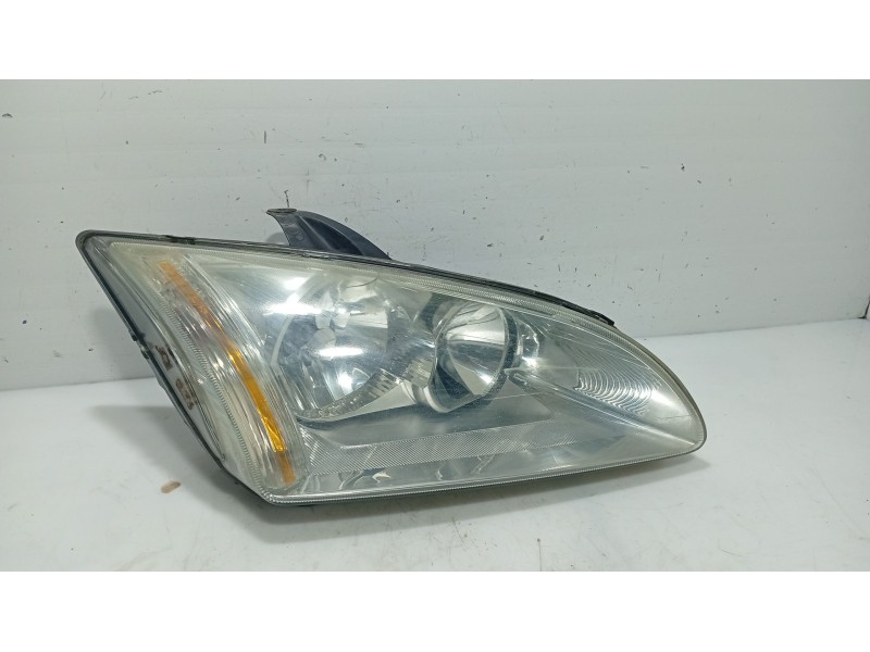 Recambio de faro derecho para ford focus sportbreak (cap) trend referencia OEM IAM 1480979  