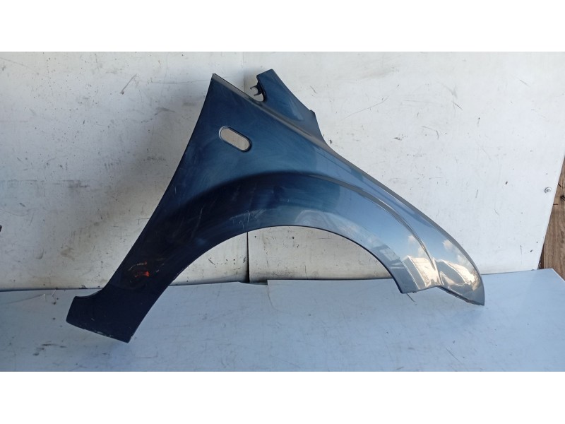 Recambio de aleta delantera derecha para ford focus sportbreak (cap) trend referencia OEM IAM 1376483  